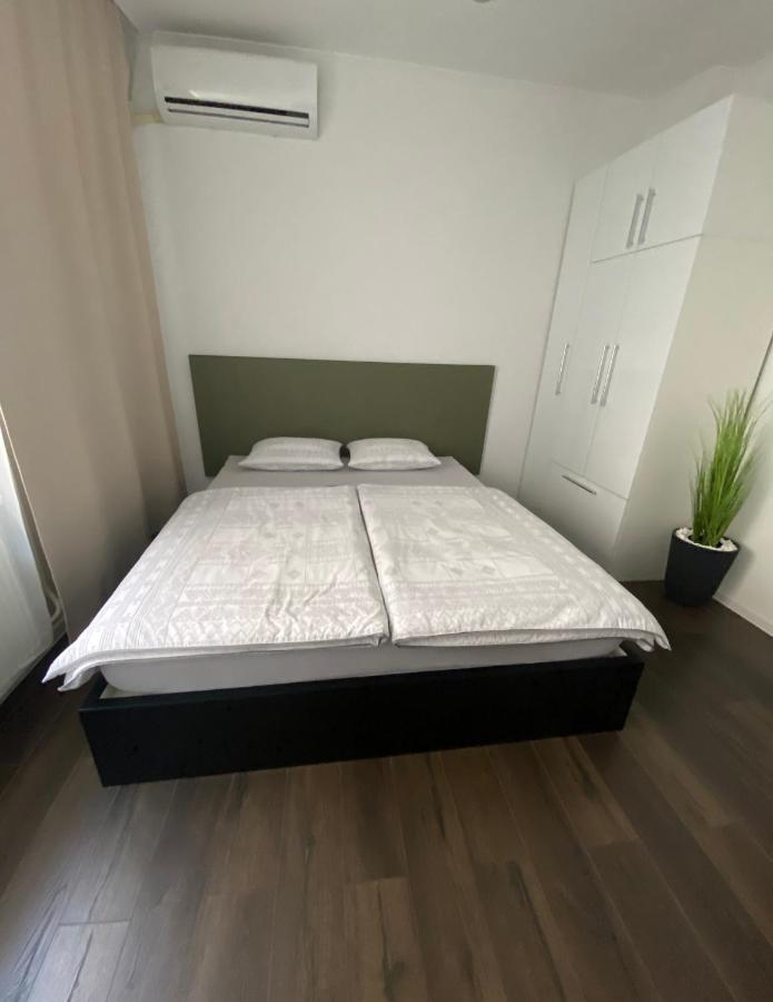 Strawberry Apartments City Center Нови-Сад Экстерьер фото