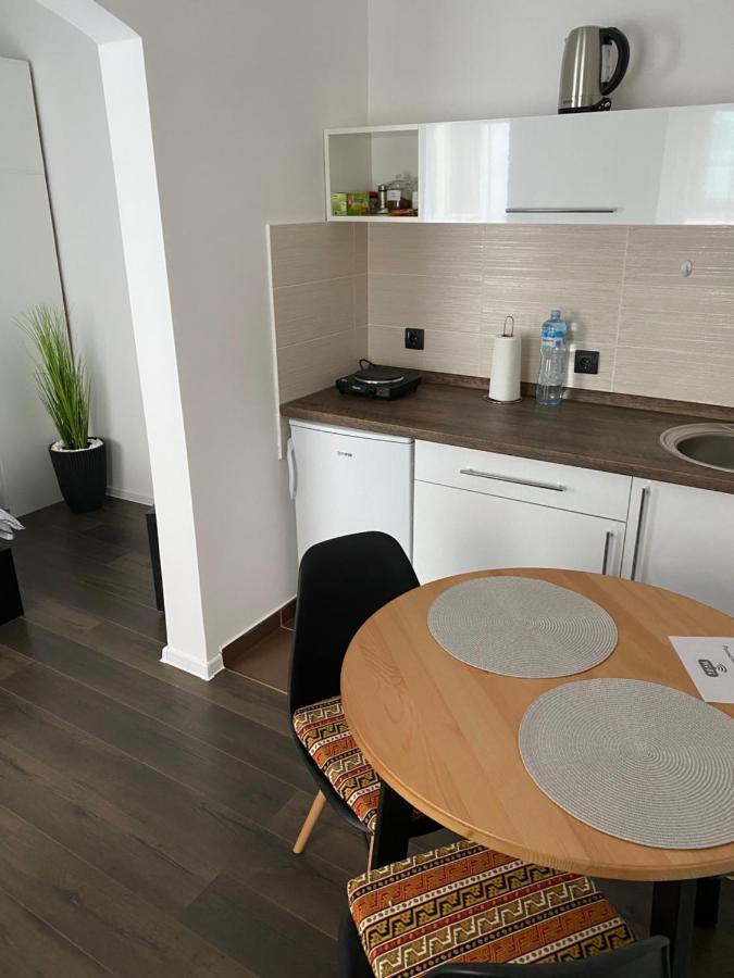 Strawberry Apartments City Center Нови-Сад Экстерьер фото